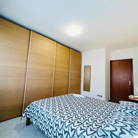 Very Big And Modern Flats With Terra E In Navigli アパート *