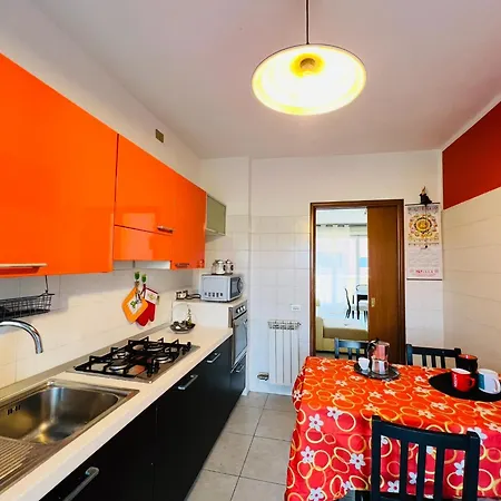 アパート Very Big And Modern Flats With Terra E In Navigli ミラノ