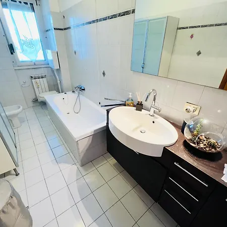 Very Big And Modern Flats With Terra E In Navigli アパート ミラノ